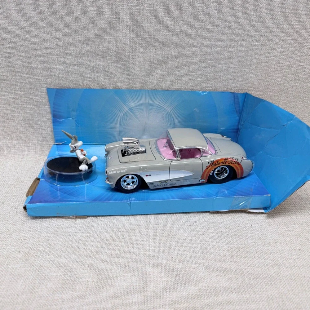 Jada Toys Looney Tunes Bugs‎ Bunny 1957 Chevy Corvette 1:24 Diecast Grey Pink
